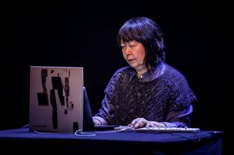 Ikue_mori_photo_by_remi_angeli