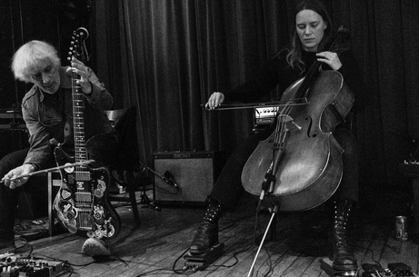 Lee-ranaldo-leila-bordreuil-union-pool-by-reuben-radding-hi-res