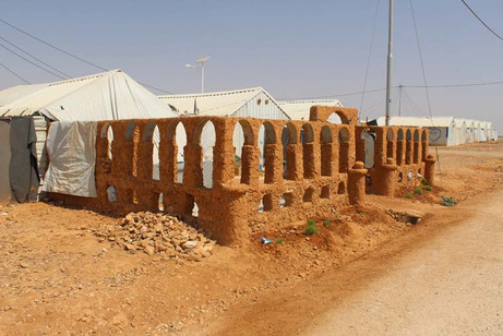 Palmyra_arch_in_al_azraq_camp